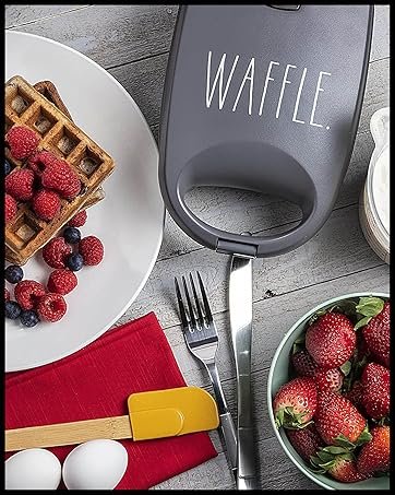 WAFFLE  MAKER